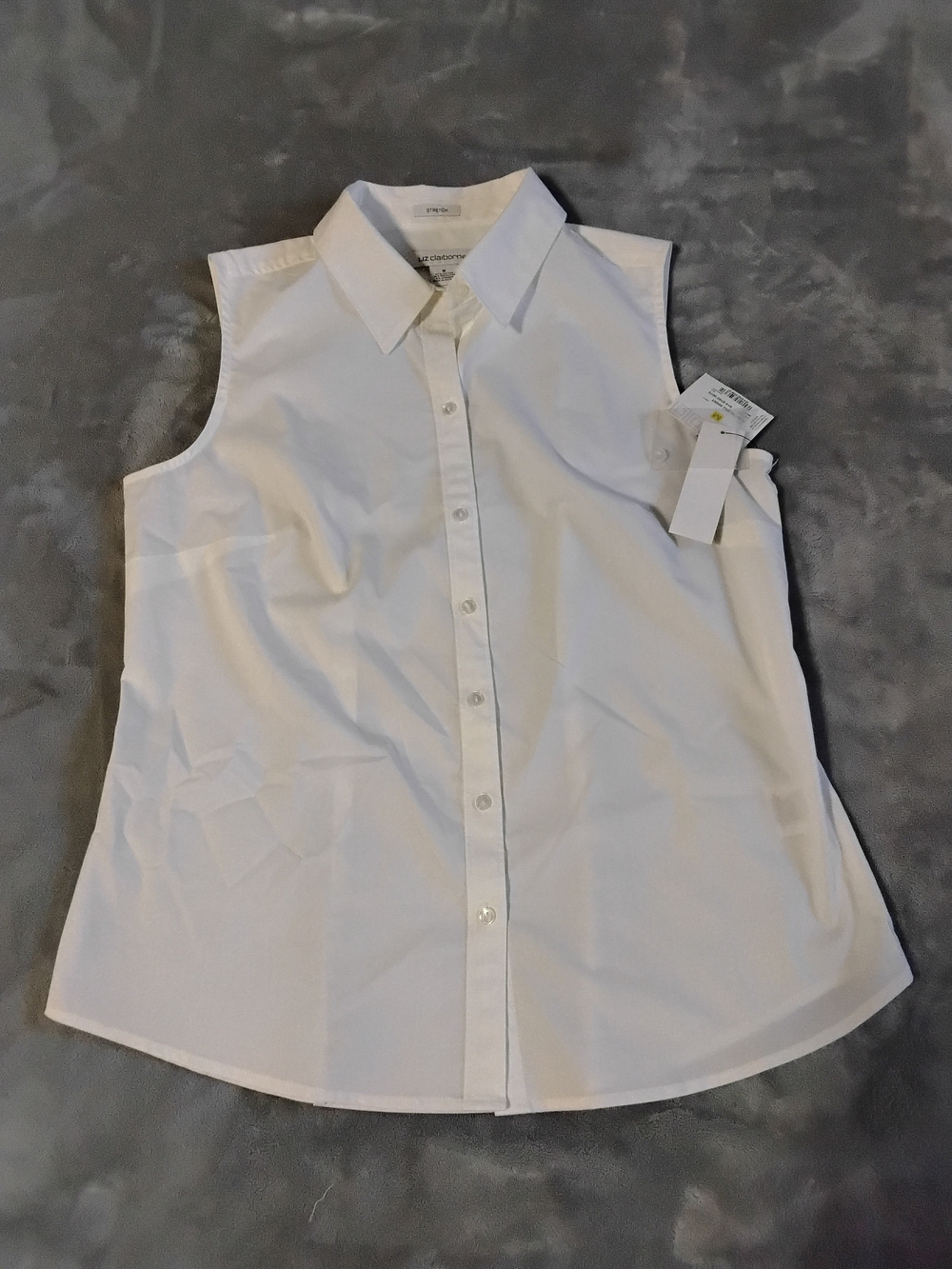Liz Claiborne White Sleeveless Button-Down Collared Shirt